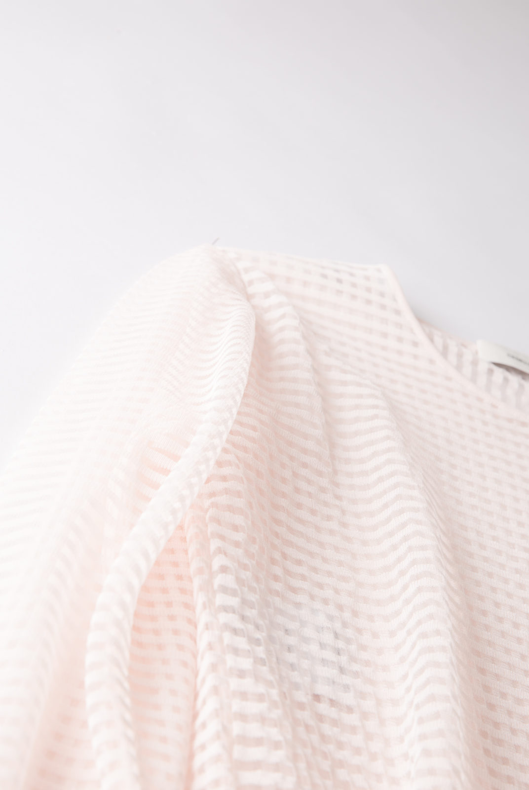 pull, transparent, rose, petits carreaux, graphique, Cédric Charlier